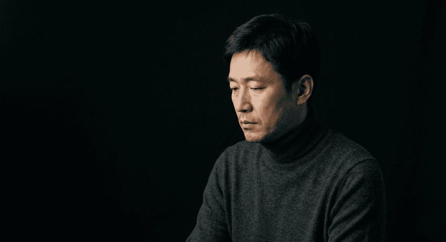 WEROS 인생 고민 리포트 고객 후기 배경 이미지